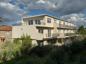 Monoambiente en Pilar con piscina y parrilla