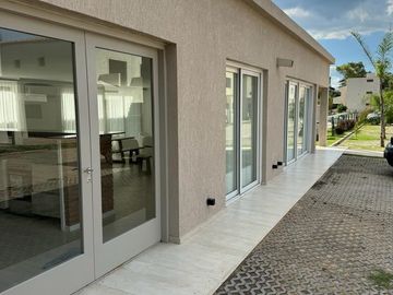 Monoambiente en Pilar con piscina y parrilla