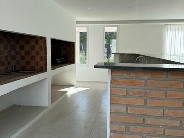 Monoambiente en Pilar con piscina y parrilla