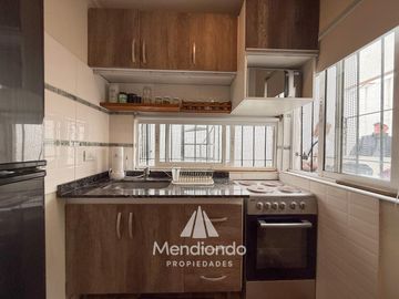 PH de 2 ambientes con patio y terraza propia con parrilla. CAISAMAR