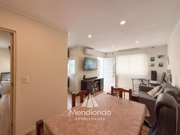 PH de 2 ambientes con patio y terraza propia con parrilla. CAISAMAR