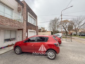 PH de 2 ambientes con patio y terraza propia con parrilla. CAISAMAR