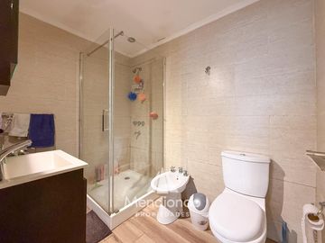 PH de 2 ambientes con patio y terraza propia con parrilla. CAISAMAR