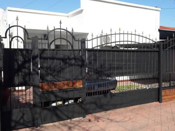 Casa - Centro (Moreno)