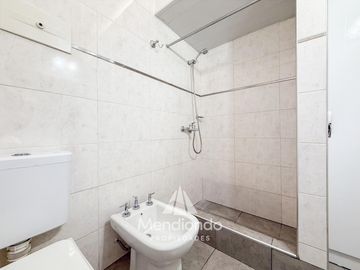 PH 3 amb.   dep. con balcón terraza al frente y terraza propia. Zona Aldrey.