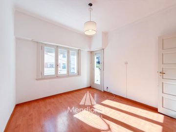 PH 3 amb.   dep. con balcón terraza al frente y terraza propia. Zona Aldrey.