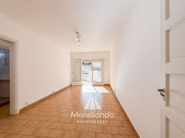 PH 3 amb.   dep. con balcón terraza al frente y terraza propia. Zona Aldrey.