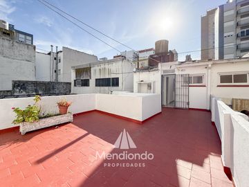 PH 3 amb.   dep. con balcón terraza al frente y terraza propia. Zona Aldrey.