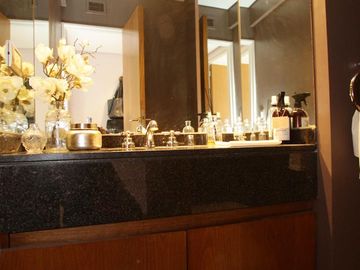 VENTA PISO ALTO AL CONTRAFRENTE 4 AMBIENTES PALERMO CON COCHERA DOBLE Y BAULERA AMENITIES