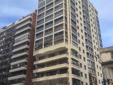 VENTA PISO ALTO AL CONTRAFRENTE 4 AMBIENTES PALERMO CON COCHERA DOBLE Y BAULERA AMENITIES
