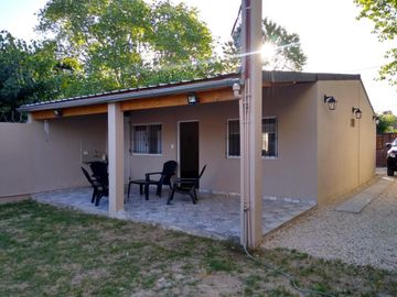 Casa en venta - 2 Dormitorios 1 Baño - San Clemente del Tuyú
