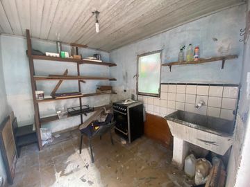 PH al frente en La Plata, 3 dormitorio, 2 baños, zona Malvinas, patio, ideal profesional