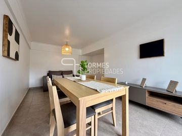 3 Amb. con Balcón Corrido, Cochera y Muebles Nuevos – MDP Centro