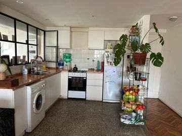 En Venta Excelente departamento de 3 ambientes al contra frente Muy Luminoso