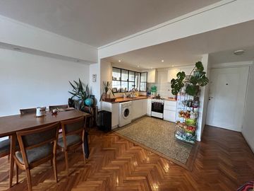 En Venta Excelente departamento de 3 ambientes al contra frente Muy Luminoso