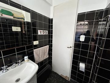 En Venta Excelente departamento de 3 ambientes al contra frente Muy Luminoso