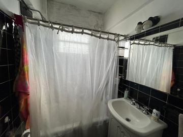 En Venta Excelente departamento de 3 ambientes al contra frente Muy Luminoso