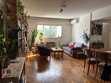 En Venta Excelente departamento de 3 ambientes al contra frente Muy Luminoso