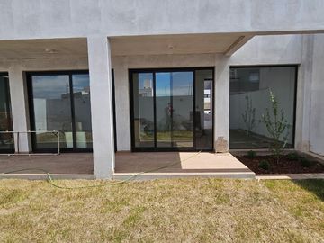 Casa en Rincones de Manantiales planta baja dos dormitorios