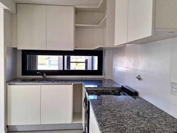 CASA EN VENTA 2 DORMITORIOS -  BARRIO ECOTIERRA