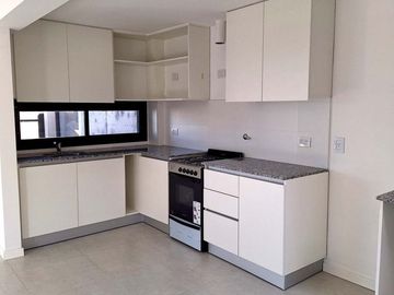 CASA EN VENTA 2 DORMITORIOS -  BARRIO ECOTIERRA