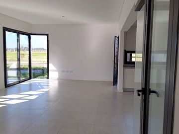 CASA EN VENTA 2 DORMITORIOS -  BARRIO ECOTIERRA