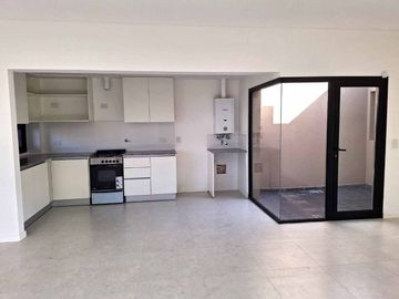 CASA EN VENTA 2 DORMITORIOS -  BARRIO ECOTIERRA