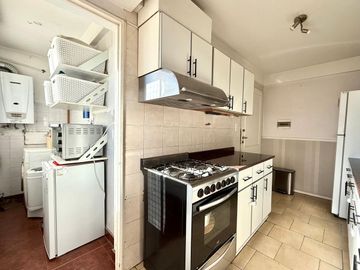 DEPARTAMENTO 4 AMB CON COCHERA EN LANUSITA