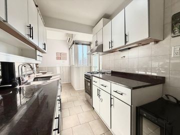 DEPARTAMENTO 4 AMB CON COCHERA EN LANUSITA