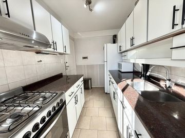 DEPARTAMENTO 4 AMB CON COCHERA EN LANUSITA