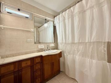 DEPARTAMENTO 4 AMB CON COCHERA EN LANUSITA