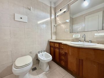 DEPARTAMENTO 4 AMB CON COCHERA EN LANUSITA