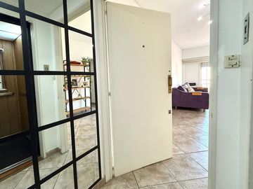 DEPARTAMENTO 4 AMB CON COCHERA EN LANUSITA