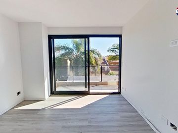 Departamento en Venta. 2 amb. c/ cochera V. López