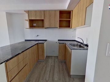 Departamento en Venta. 2 amb. c/ cochera V. López