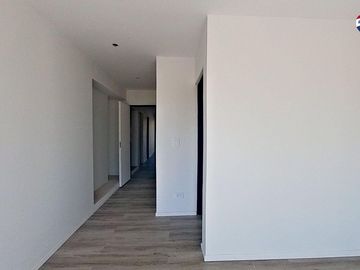 Departamento en Venta. 2 amb. c/ cochera V. López