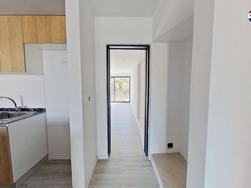 Departamento en Venta. 2 amb. c/ cochera V. López