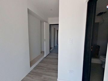 Departamento en Venta. 2 amb. c/ cochera V. López