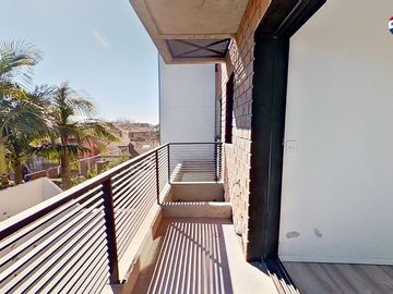 Departamento en Venta. 2 amb. c/ cochera V. López