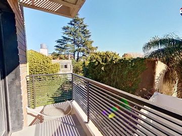 Departamento en Venta. 2 amb. c/ cochera V. López