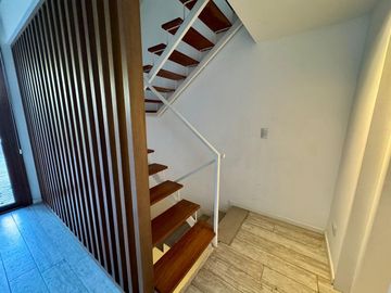 Venta Exclusivo Triplex en el bajo de La Lucila