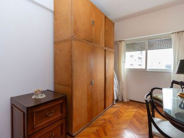 VENTA, DEPARTAMENTO 4 AMBIENTES C/BAICON AL FRENTE