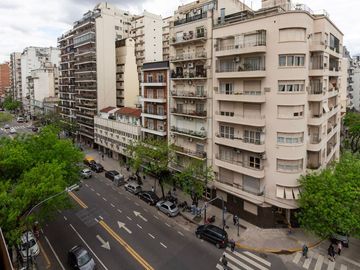 VENTA, DEPARTAMENTO 4 AMBIENTES C/BAICON AL FRENTE