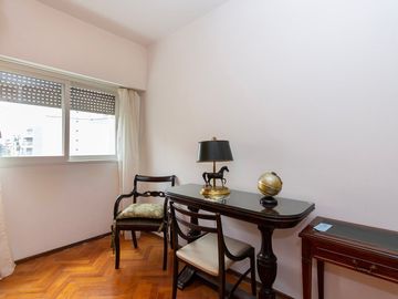 VENTA, DEPARTAMENTO 4 AMBIENTES C/BAICON AL FRENTE