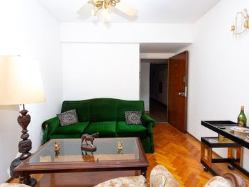 VENTA, DEPARTAMENTO 4 AMBIENTES C/BAICON AL FRENTE