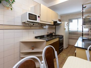 VENTA, DEPARTAMENTO 4 AMBIENTES C/BAICON AL FRENTE