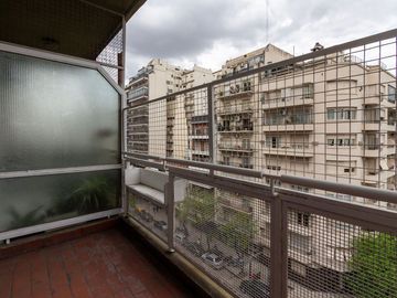 VENTA, DEPARTAMENTO 4 AMBIENTES C/BAICON AL FRENTE
