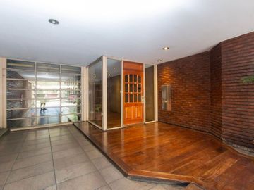 VENTA, DEPARTAMENTO 4 AMBIENTES C/BAICON AL FRENTE