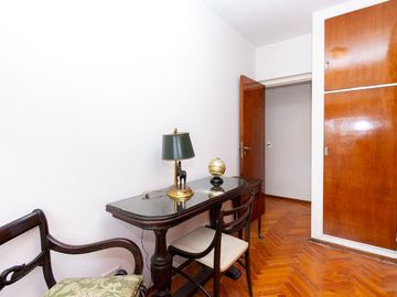 VENTA, DEPARTAMENTO 4 AMBIENTES C/BAICON AL FRENTE