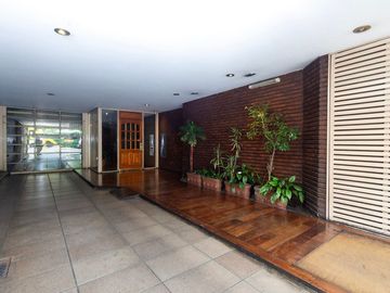 VENTA, DEPARTAMENTO 4 AMBIENTES C/BAICON AL FRENTE